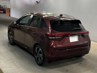 Nissan Aura