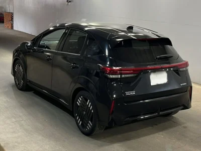 Nissan Aura