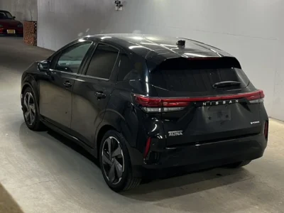 Nissan Aura