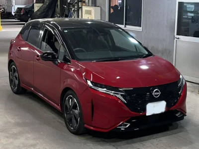 Nissan Aura
