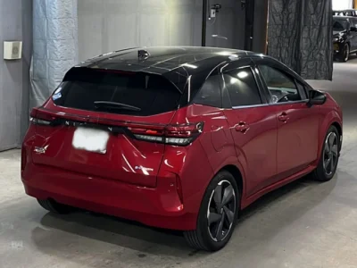 Nissan Aura