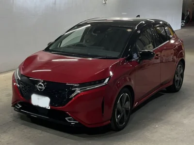 Nissan AURA