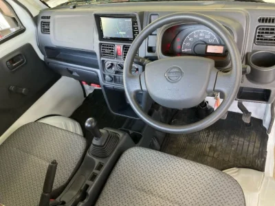 Nissan NT100 Clipper