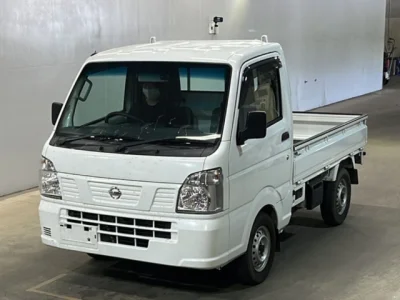 Nissan NT100 Clipper