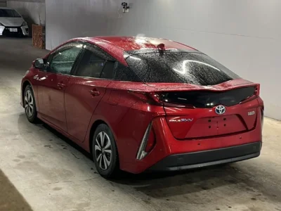 Toyota Prius PHV