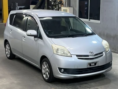 Toyota Passo Sette