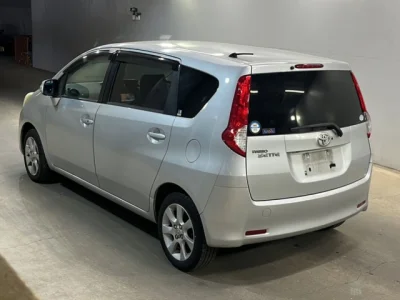 Toyota Passo Sette