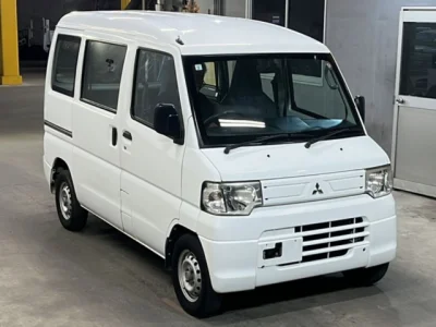 Mitsubishi Minicab Van