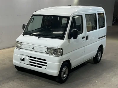 Mitsubishi Minicab Van