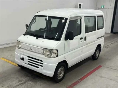 Mitsubishi Minicab Van
