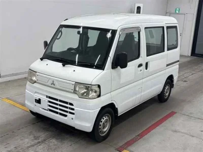 Mitsubishi Minicab Van