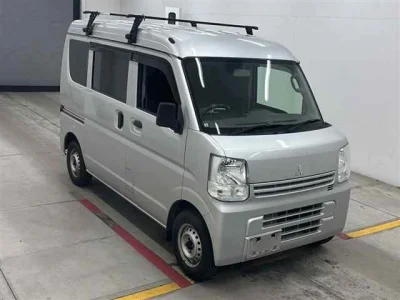 Mitsubishi Minicab Van