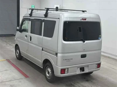 Mitsubishi Minicab Van