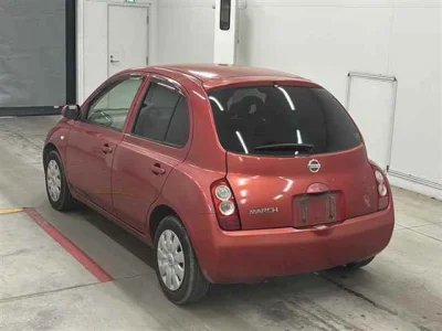 Nissan MARCH