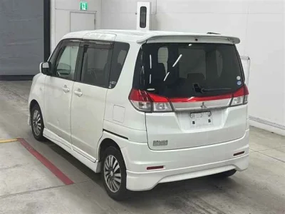 Mitsubishi Delica D:2