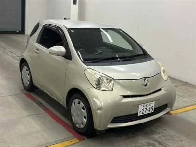 Toyota iQ