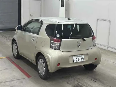 Toyota iQ