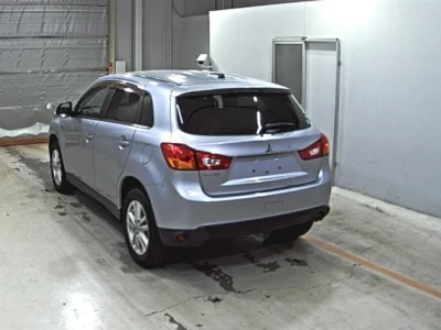 Mitsubishi RVR
