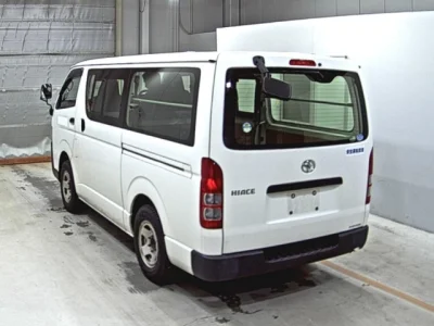 Toyota HiAce Van