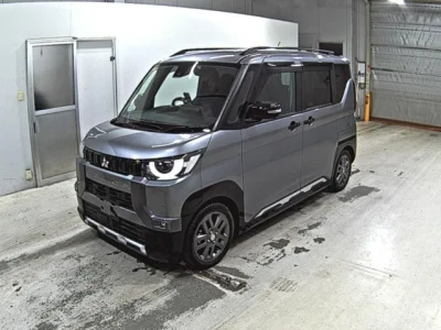 Mitsubishi Delica Mini