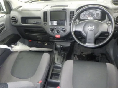 Nissan AD