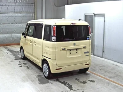 Suzuki Spacia