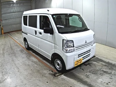 Mitsubishi Minicab Van