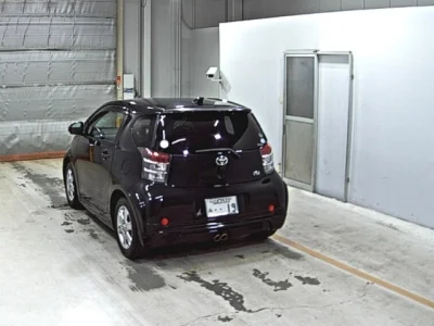 Toyota iQ