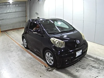 Toyota iQ