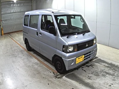 Mitsubishi Minicab Van