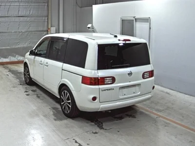 Nissan Lafesta