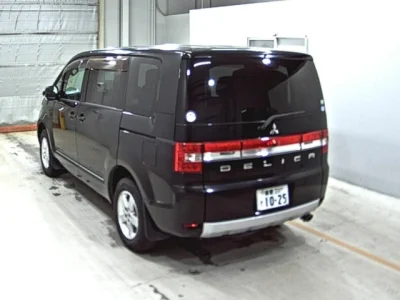 Mitsubishi Delica D:5