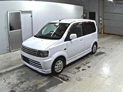 Nissan Otti