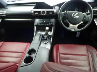 Lexus IS300h