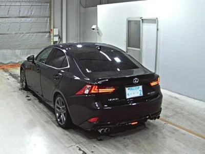 Lexus IS300h