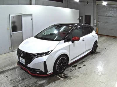 Nissan Aura