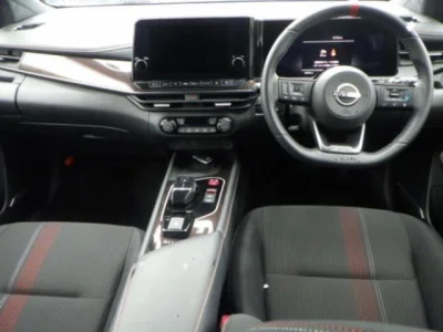 Nissan Aura