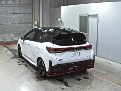 Nissan Aura