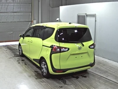 Toyota Sienta