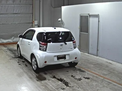 Toyota iQ