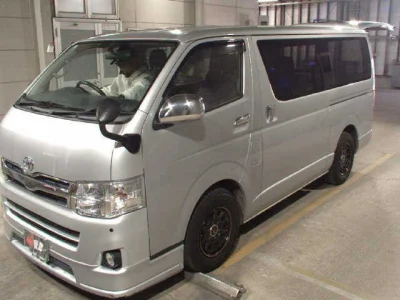 Toyota HiAce Van