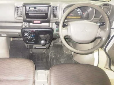 Mitsubishi Minicab Van