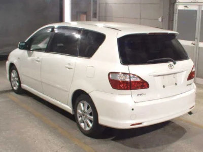 Toyota Ipsum