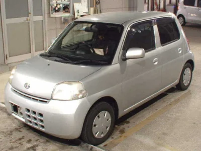 Daihatsu Esse