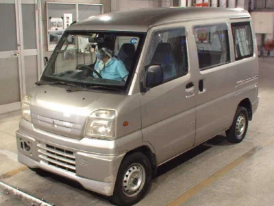 Mitsubishi Minicab Van