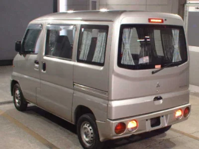 Mitsubishi Minicab Van
