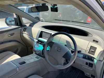 Toyota Estima Hybrid