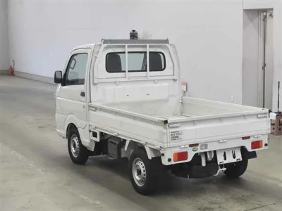 Nissan NT100 Clipper