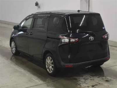 Toyota Sienta
