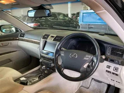 Lexus LS460L